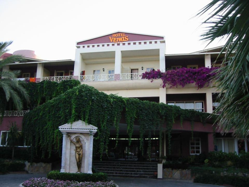 Eingangsbereich des Hotels Bieno Club Venüs Hotel &Spa