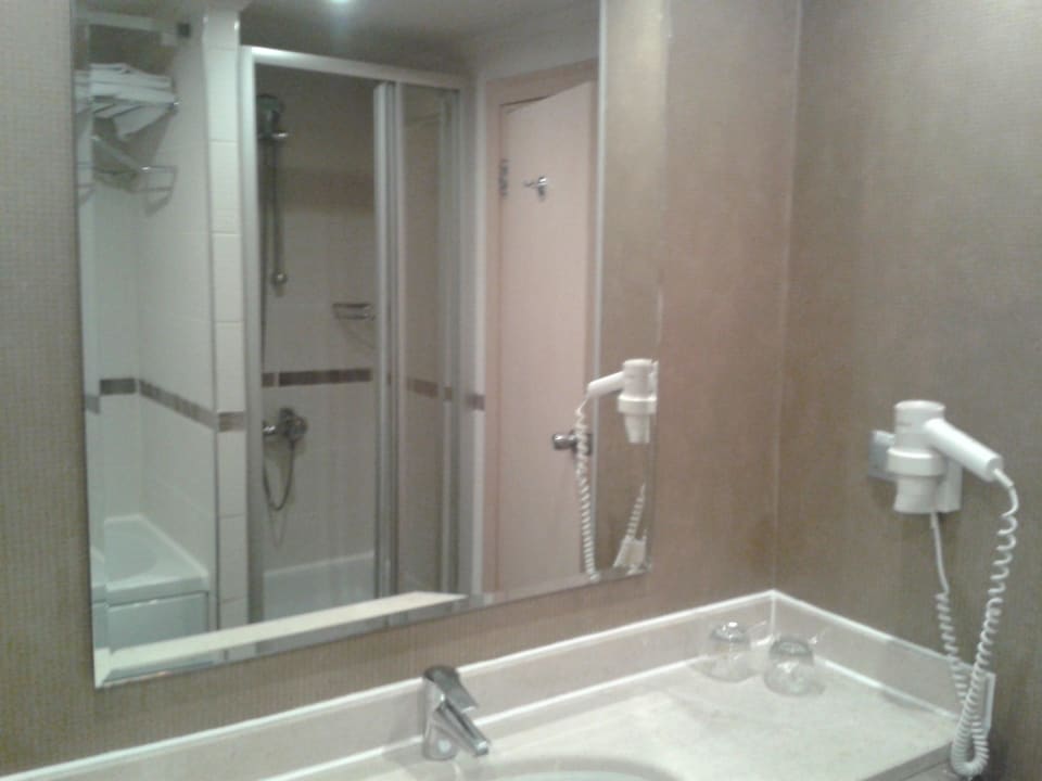 Dusche/Wanne Bellis Deluxe Hotel