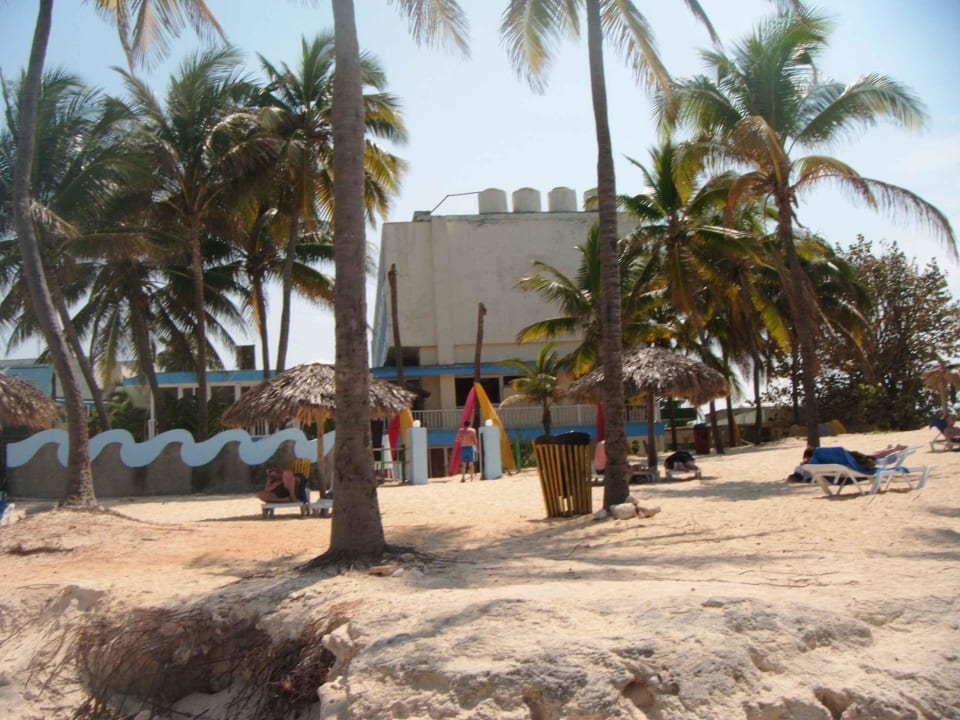 Blick vom Hausstrand auf´s Hotel Gran Caribe Club Atlantico