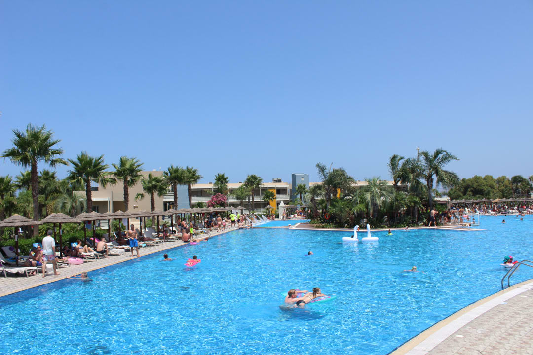 Pool Blue Lagoon Resort