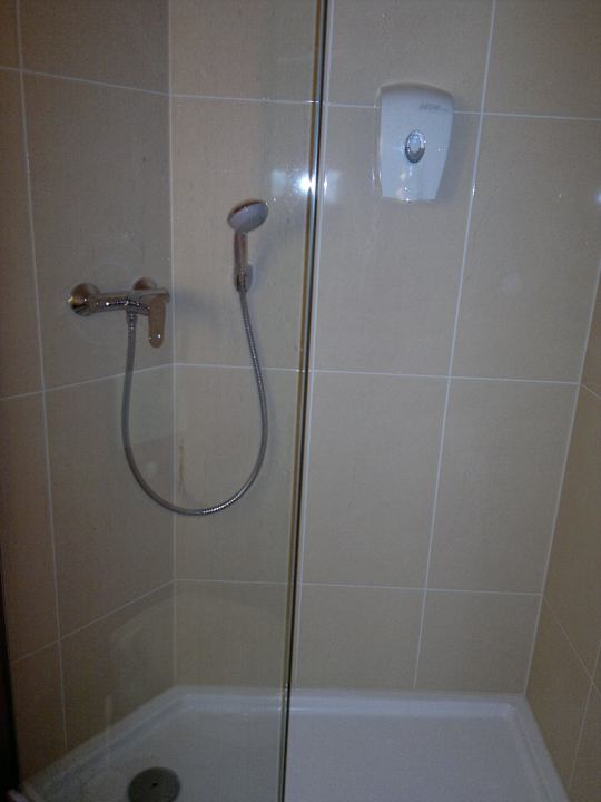 Kabina prysznicowa B&B Hotel Warszawa-Okęcie