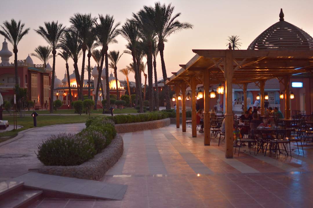 Главный ресторан Pickalbatros Alf Leila Wa Leila Resort - Neverland Hurghada
