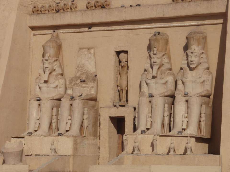 Nachbau vom Tempel des Ramses Pickalbatros Alf Leila Wa Leila Resort - Neverland Hurghada
