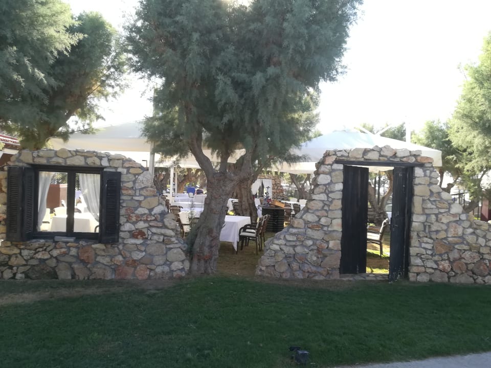 Gastro Anissa Beach & Village