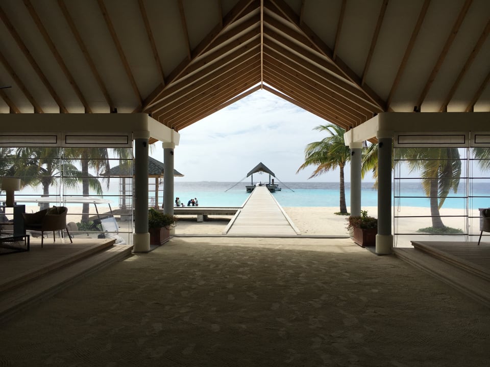 Lobby NH Collection Maldives Havodda Resort