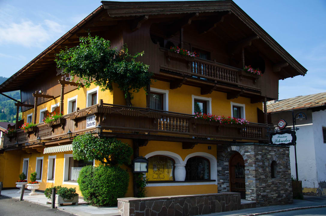 Das Hotel im Sommer Hotel Schreder