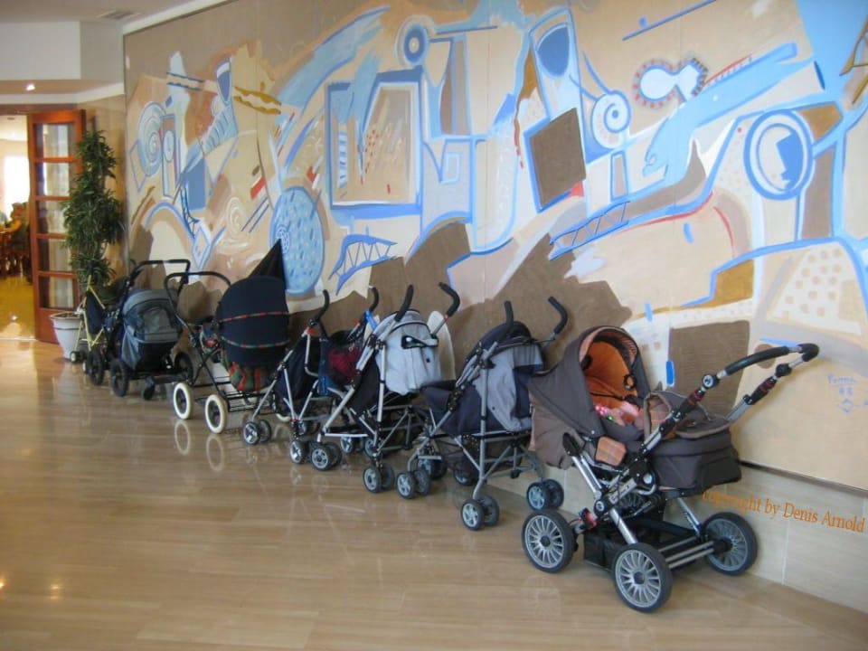 Kinderwagenparkplatz VIVA Eden Lago