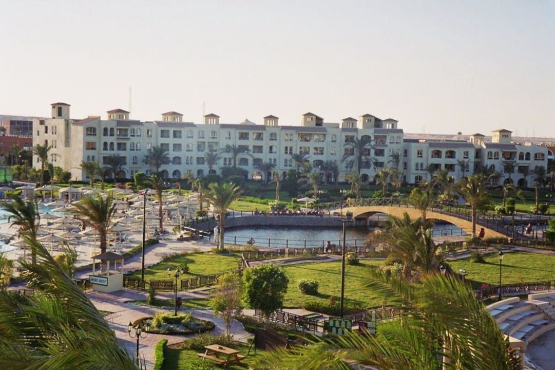 Gartenanlage mit Zimmern Pickalbatros Dana Beach Resort - Hurghada