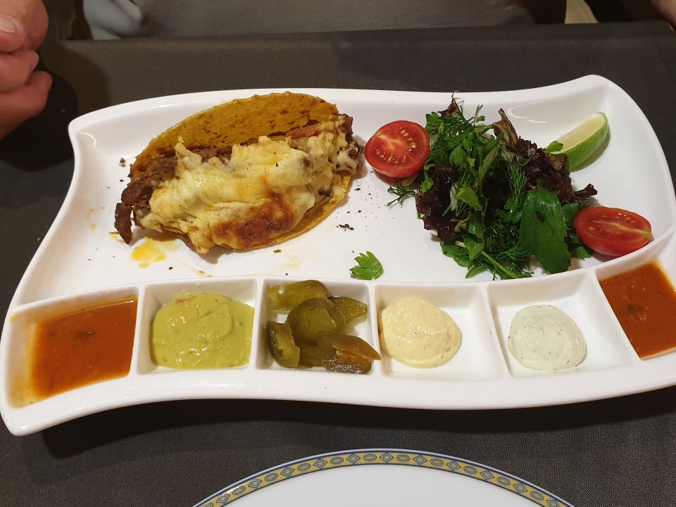 Gastro Xanadu Resort Hotel