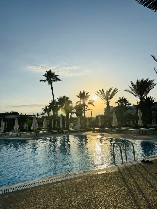 Pool Crystal Springs Beach Hotel