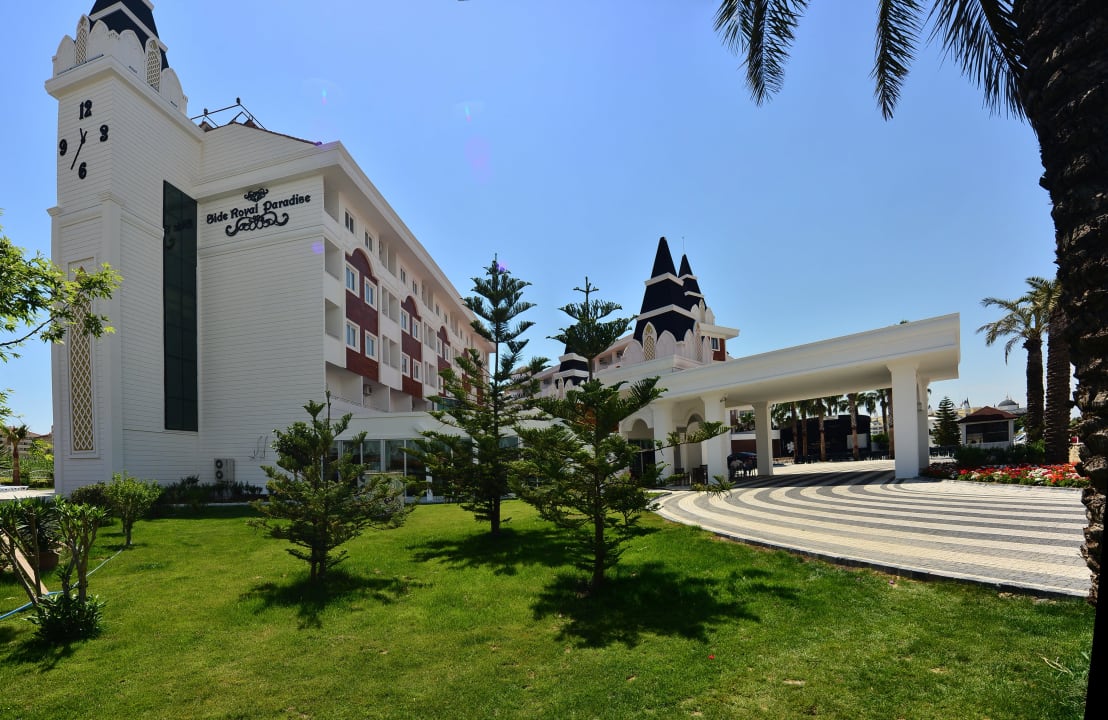 GARTEN Side Royal Paradise Hotel