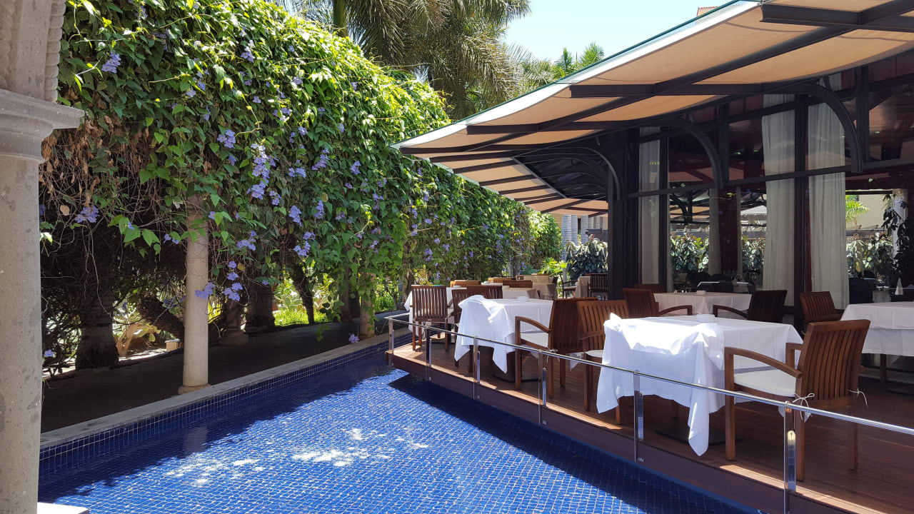 Laubengang beim Restaurant Lopesan Costa Meloneras, Resort & Spa