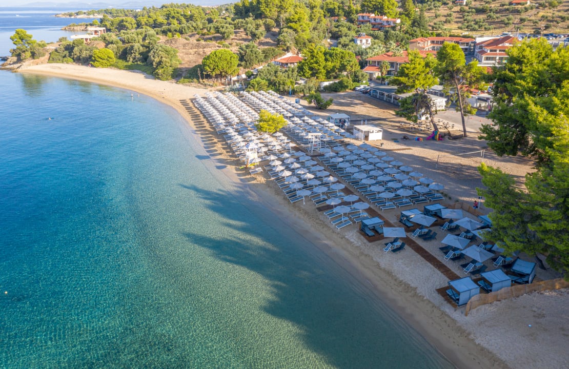 Außenansicht Hotel Lagomandra Beach