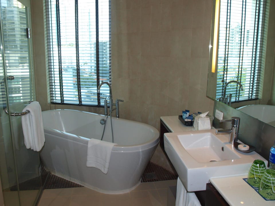 Bad vom Delux-Room NH Bangkok Asoke