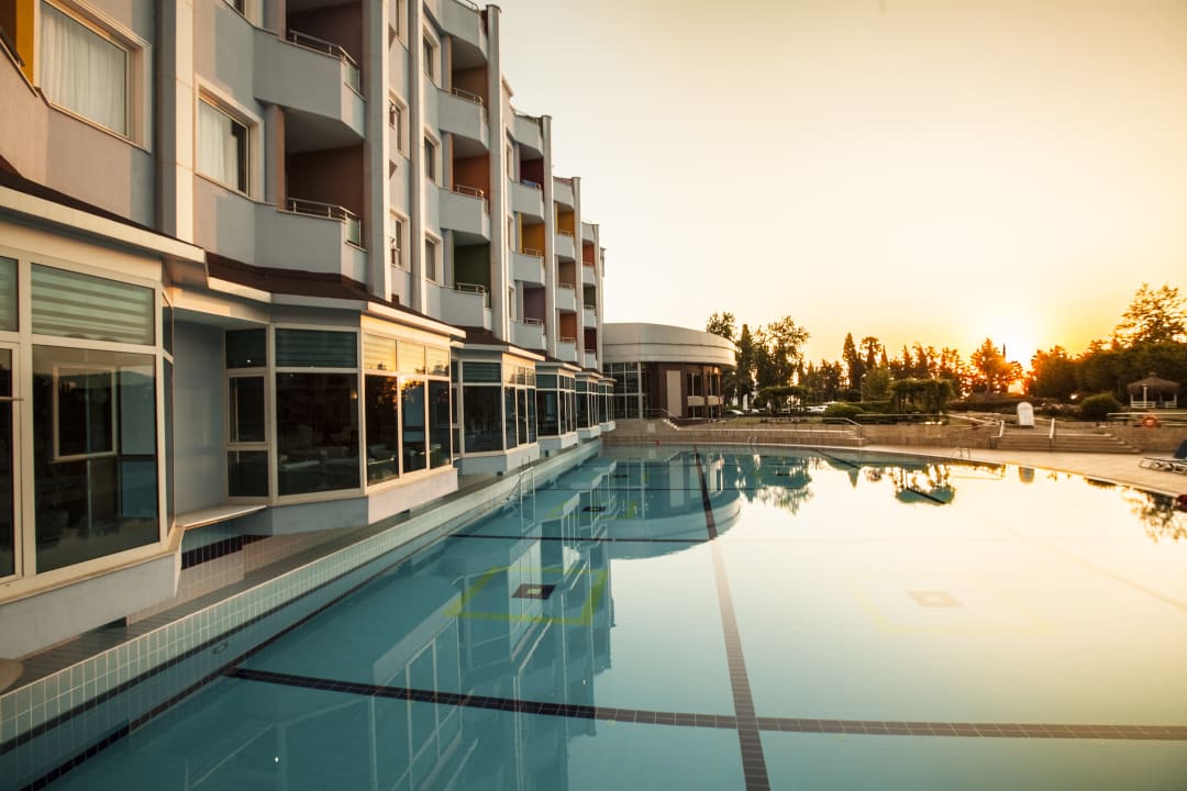 Außenansicht Rox Royal Hotel