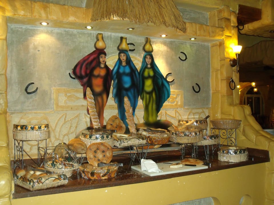 Brot im Cave du Roi Pickalbatros Alf Leila Wa Leila Resort - Neverland Hurghada
