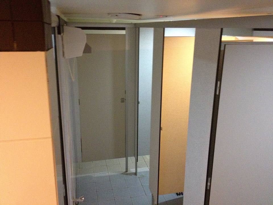 Bad Melbourne Metro YHA