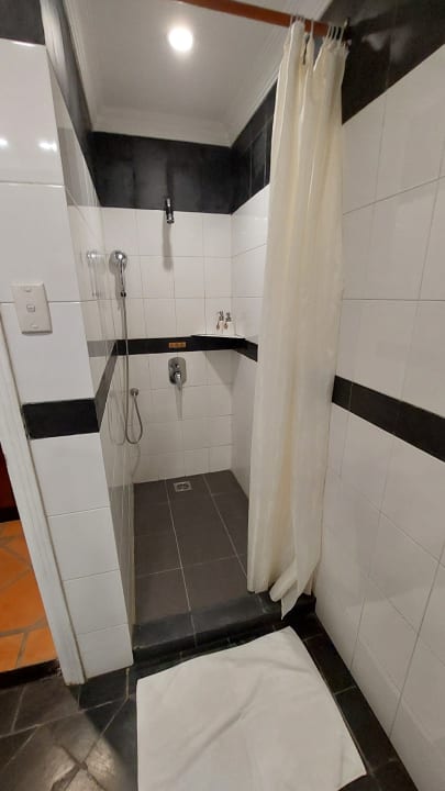 Zimmer Victoria Nui Sam Lodge