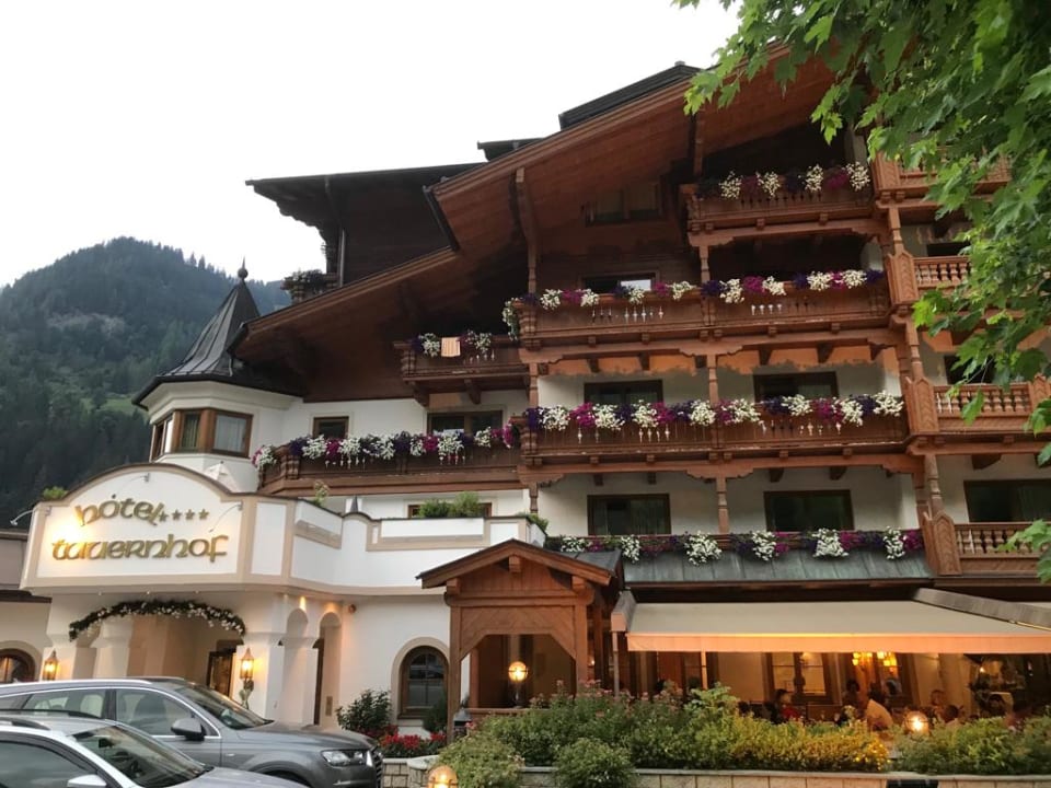 Außenansicht Hotel Tauernhof