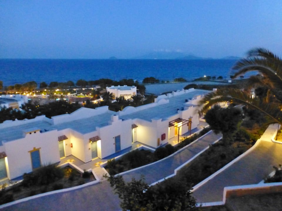 Blick vom Balkon am Abend Lagas Aegean Village