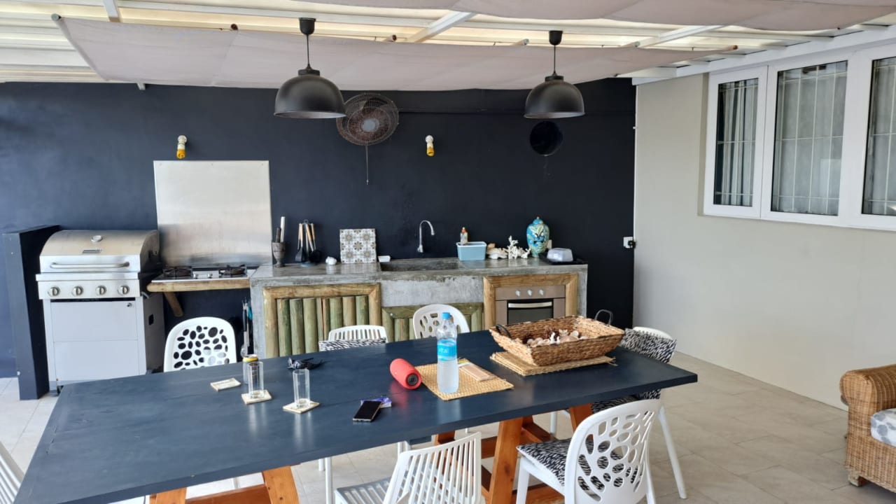 Außenansicht Wonderful beach bungalow in the south.