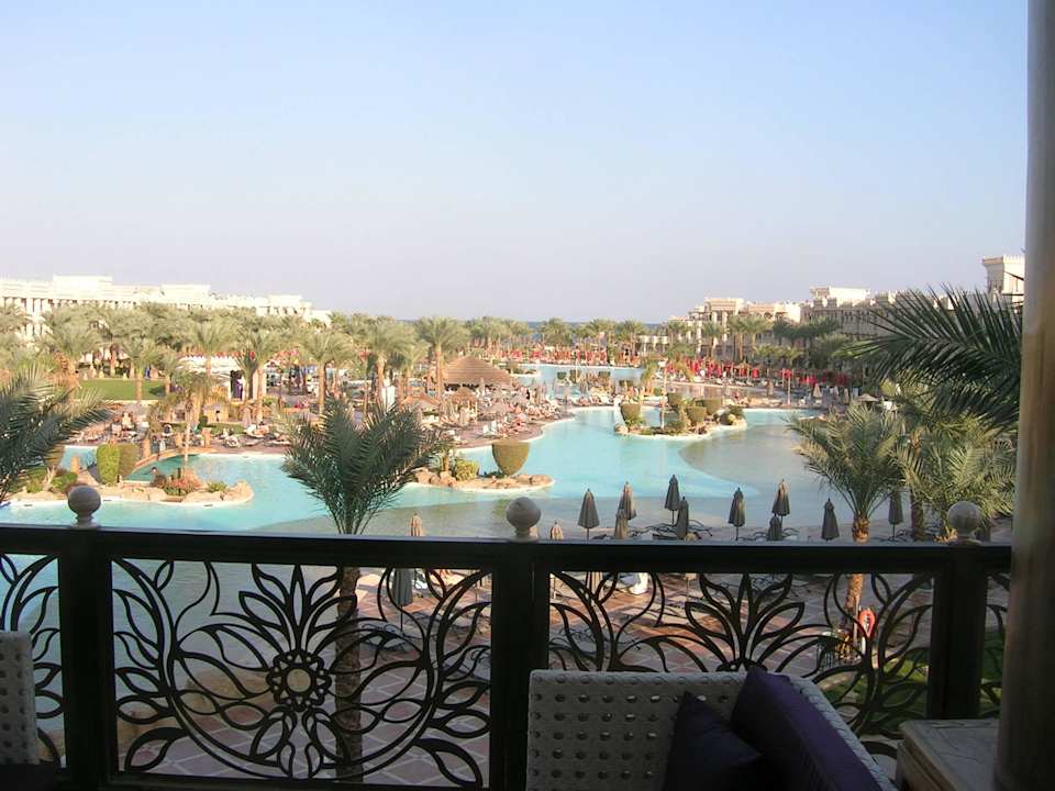 Pool ab Restaurant Pickalbatros Palace Resort