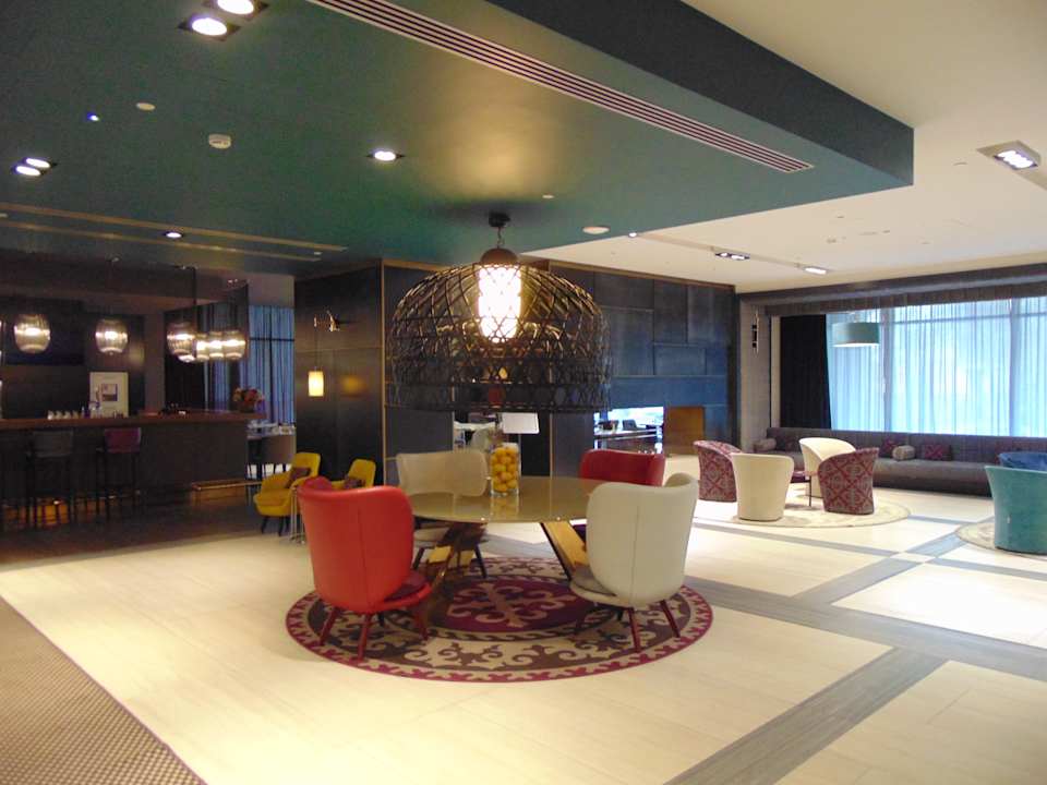 Lobby Mercure Almaty City Center