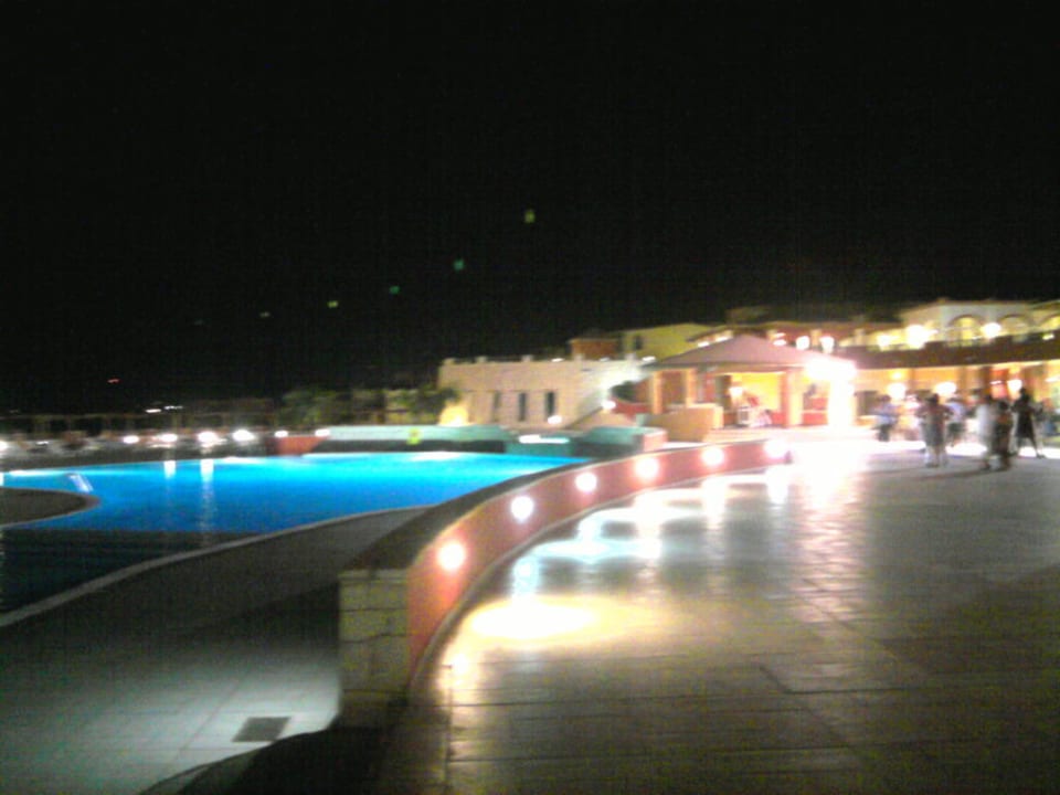 Pool bei Nacht Occidental Boa Vista Beach