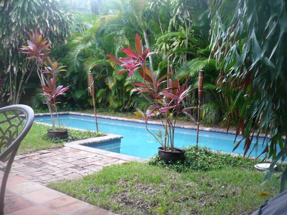 Casa Blanca - der private Pool Bed & Breakfast Grandview Gardens