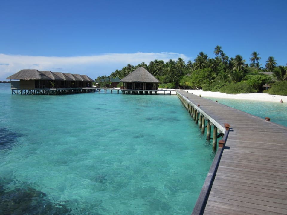 Von den 700ern Jacuzzi Water Villas auf den Spa Meeru Maldives Resort Island
