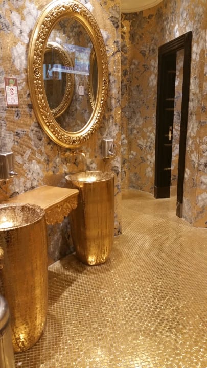 Toiletten  Azura Deluxe Resort & Spa Hotel