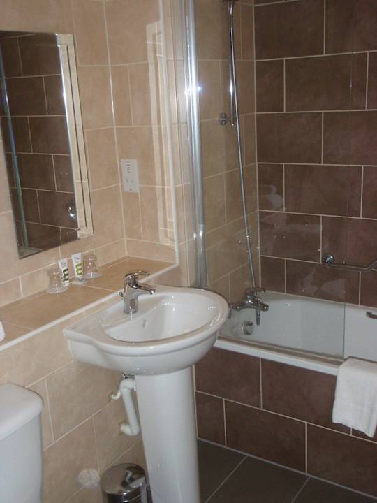 Bad, alt aber brauchbar Mercure Southampton Centre Dolphin Hotel