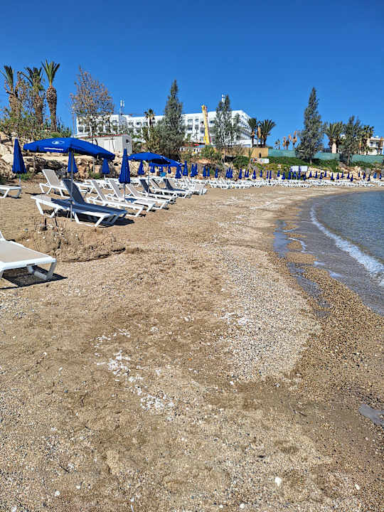 Strand Crystal Springs Beach Hotel