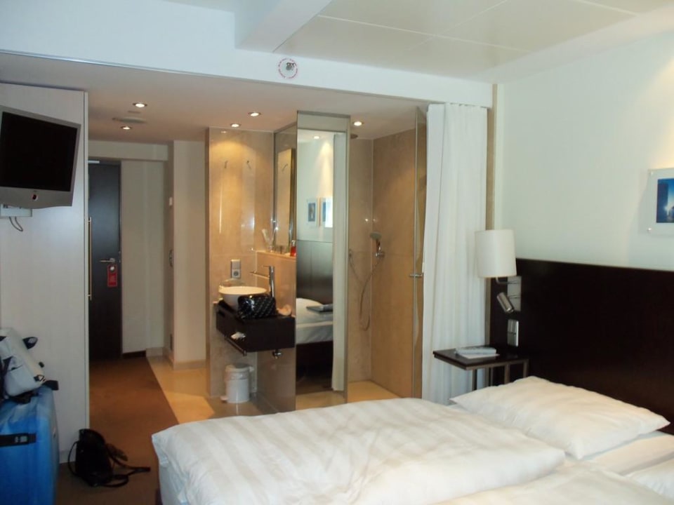 Blick auf Dusche Park Inn by Radisson Berlin Alexanderplatz