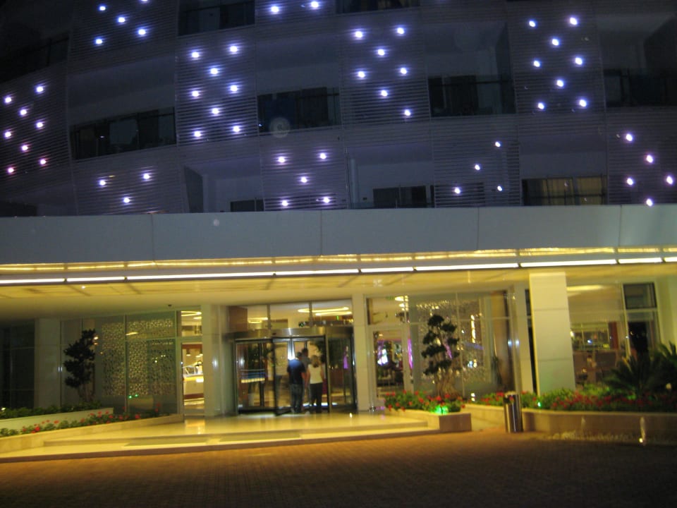 Hoteleingang Gold Island Selected