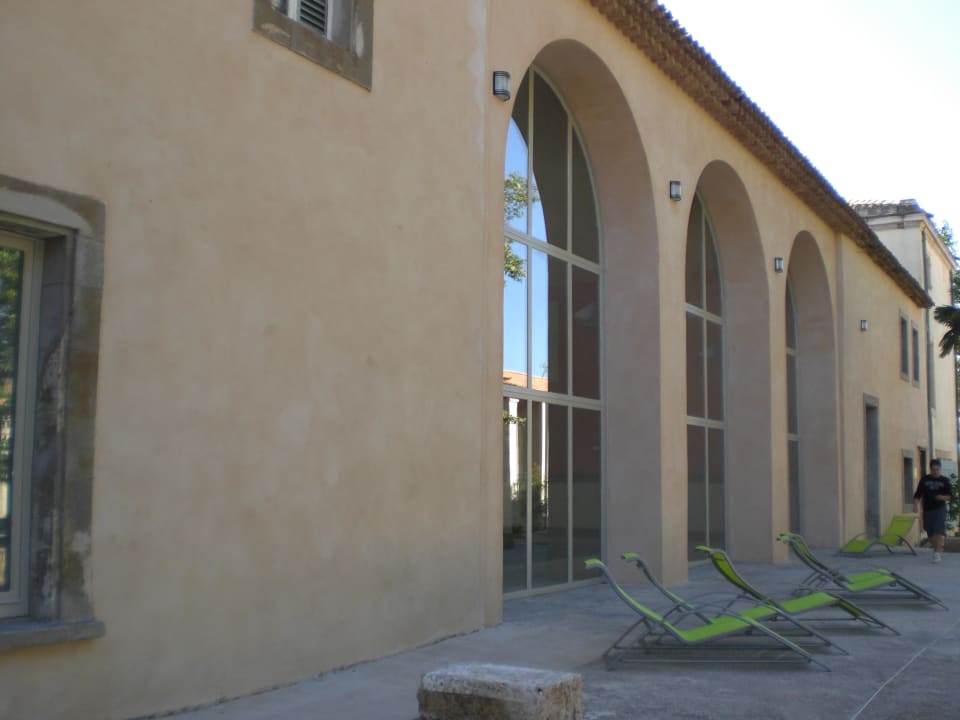 Hallenbad von Außen Apartments Chateau De Jouarres