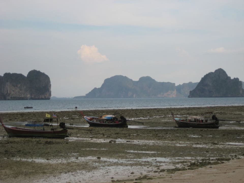 Der Strand bei Ebbe Hotel Thapwarin Resort