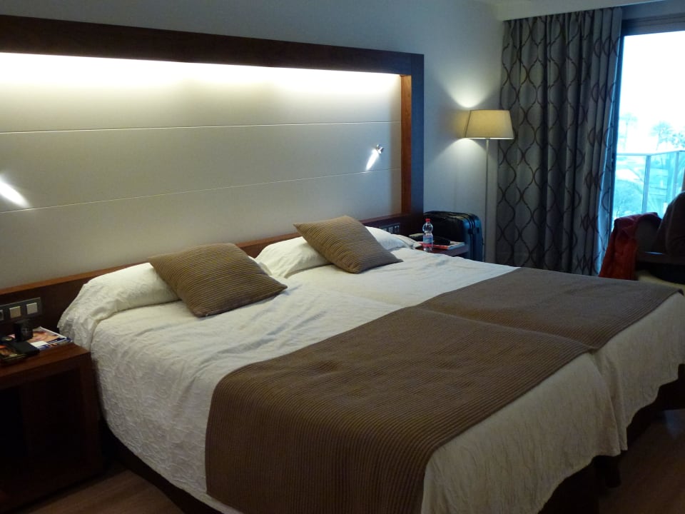 Sehr bequemes Bett - Angenehme Nachtruhe! Hipotels Cala Millor Park