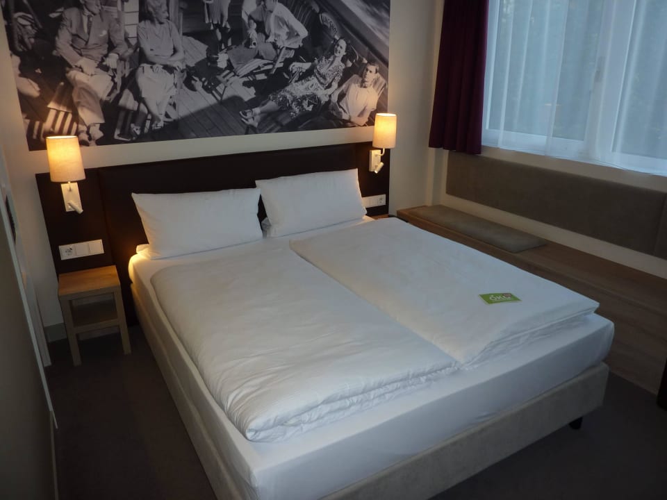 Zimmer 210 Vienna House Easy München