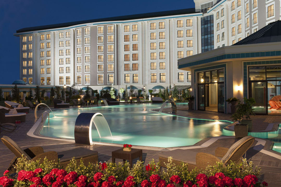Exterior view with outdoor swimming pool NG Afyon