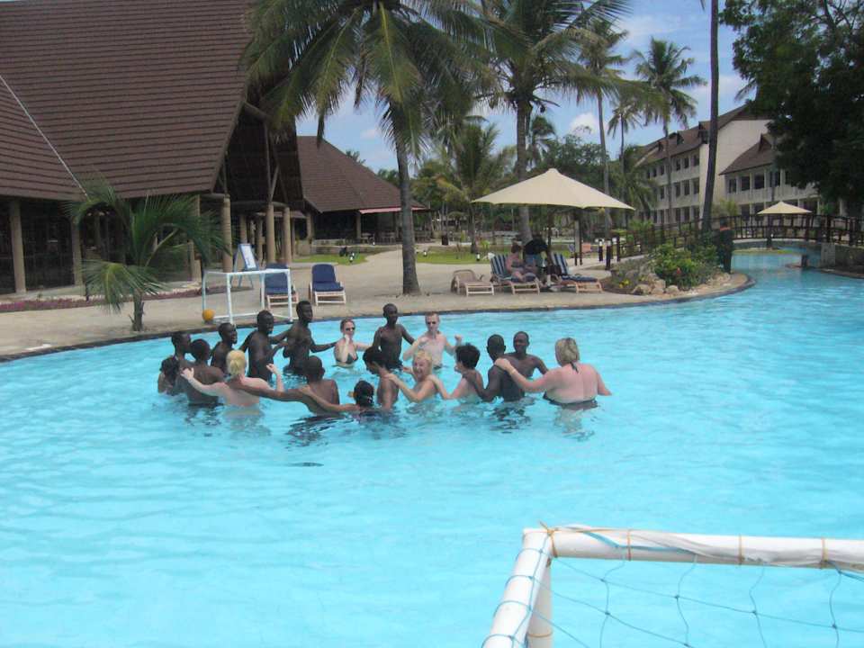 Wassergymnastik Resort Amani Tiwi Beach