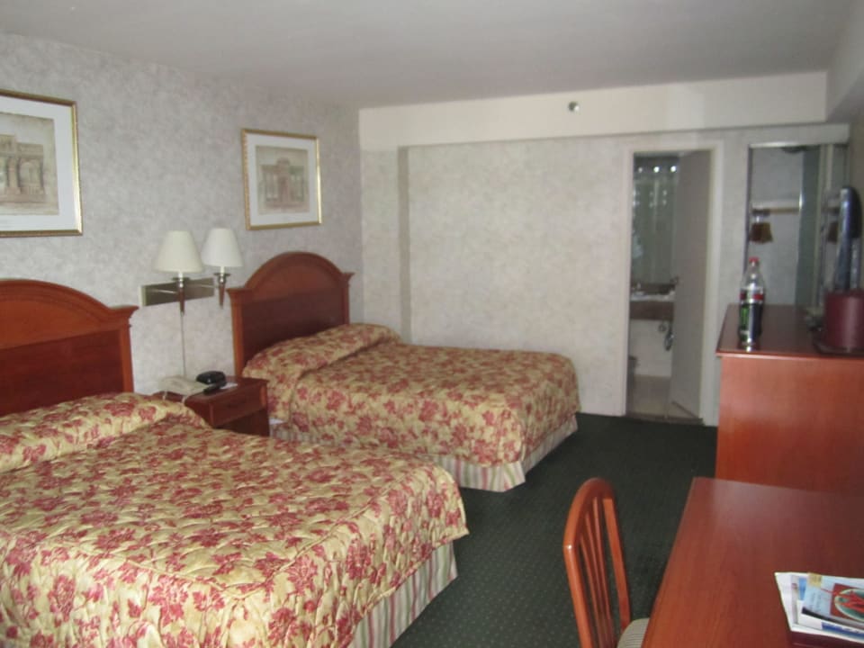 Blick ins Zimmer Hotel Travel Inn
