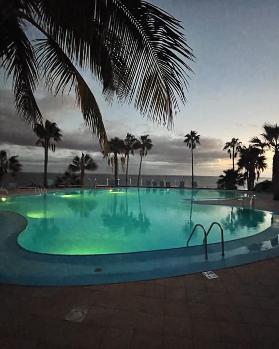 Pool ROBINSON ESQUINZO PLAYA