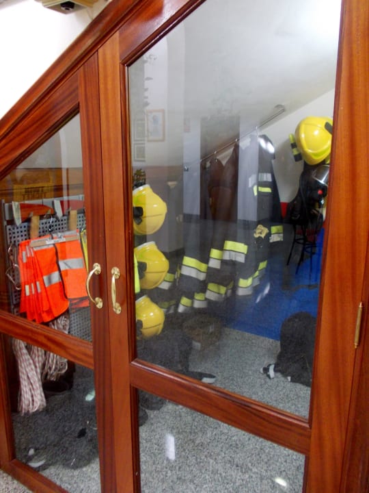 Das Eqipment für die Feuerbekämpfung Apartamentos Casablanca