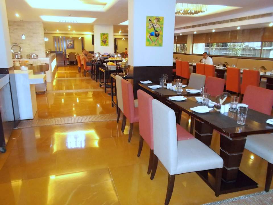 Frühstücksrestaurant Hotel Ramada Chennai Egmore