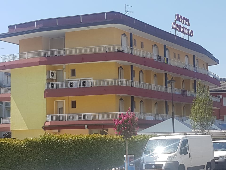Außenansicht Hotel Corallo