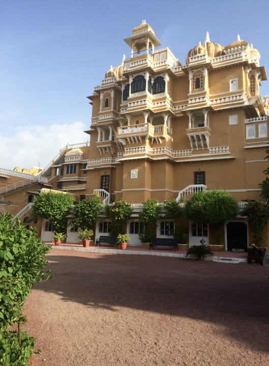 Außenansicht Hotel Deogarh Mahal