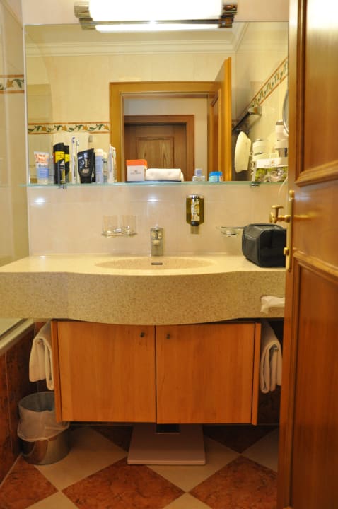 Badezimmer 220 DAS EDELWEISS Salzburg Mountain Resort