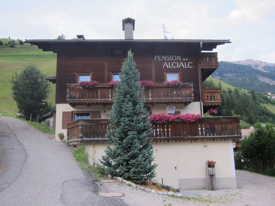 Blick von der Straße Hotel Alcialc