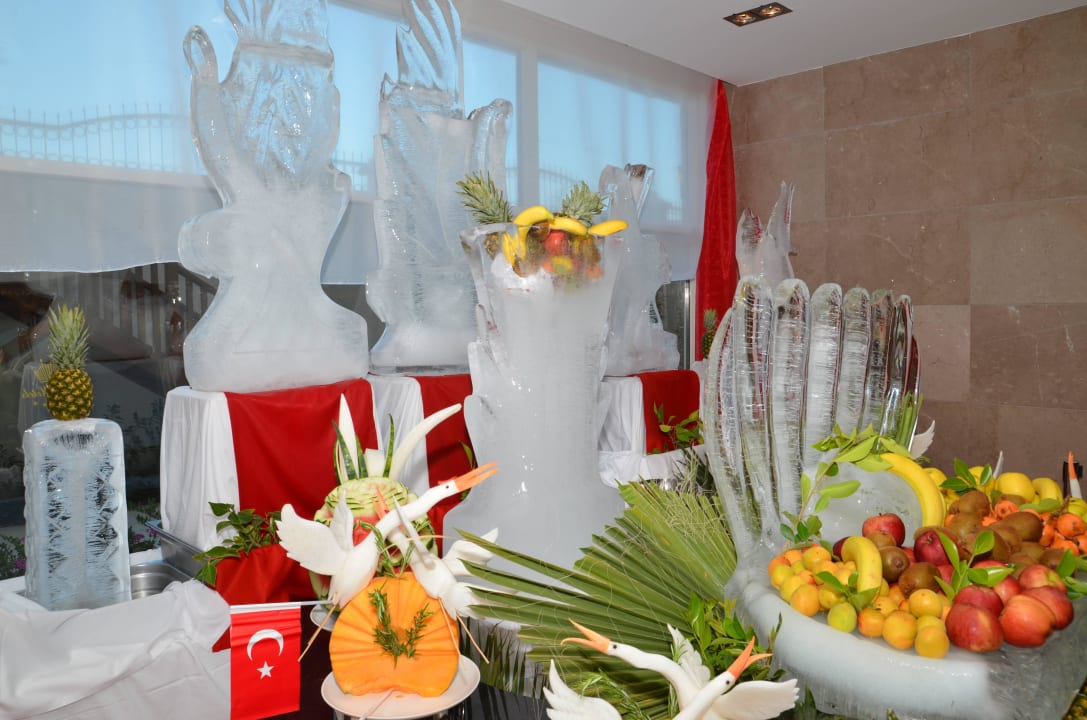 Dekoratives Buffet Well Palace Side